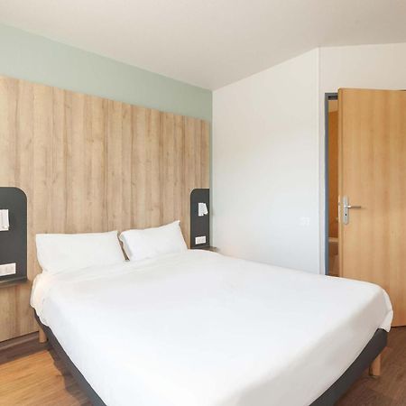B&B Hotel Pau Lescar Exterior foto